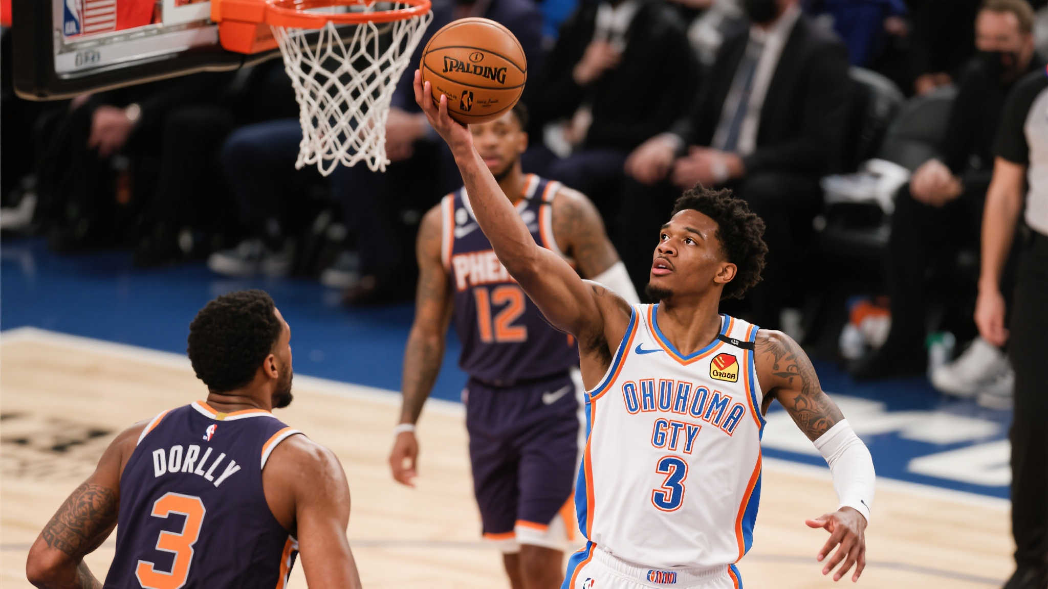 多尔特表现低迷:三分手感欠佳,仅贡献9分7篮板3抢断 多尔特表现低迷:三分手感欠佳,仅贡献9分7篮板3抢断